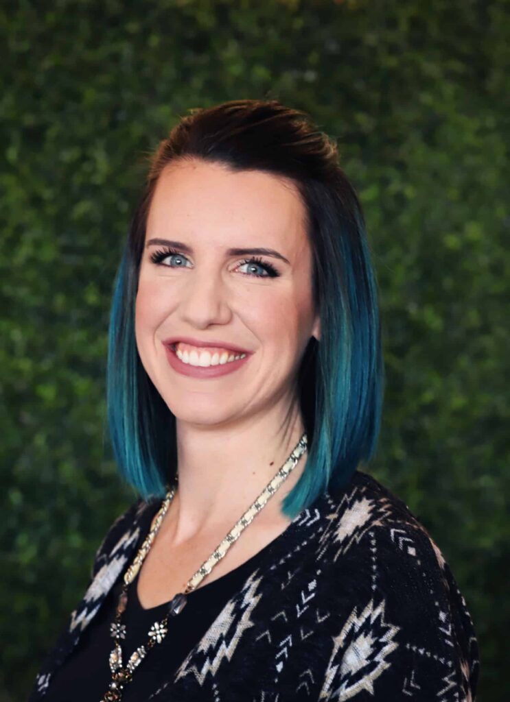 Lauren at Buzz And Bliss A Salon, Spa, & Barbershop